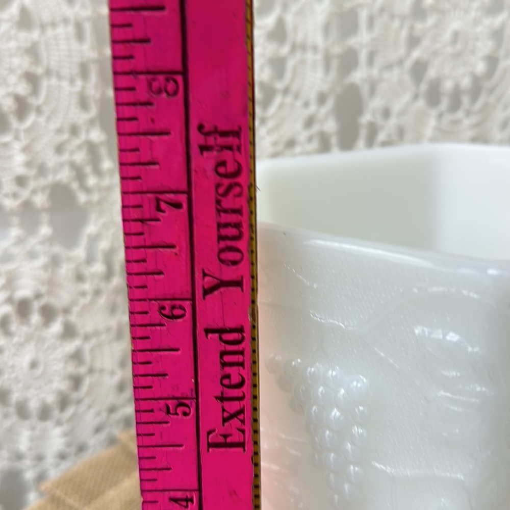 Hexagon Milk Glass Vintage Anchor Hocking Fire King Pedestal Vase Harvest Grape - Picture 8 of 9